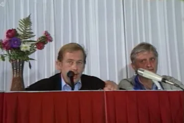 30 let zpět: Občanské fórum má problémy