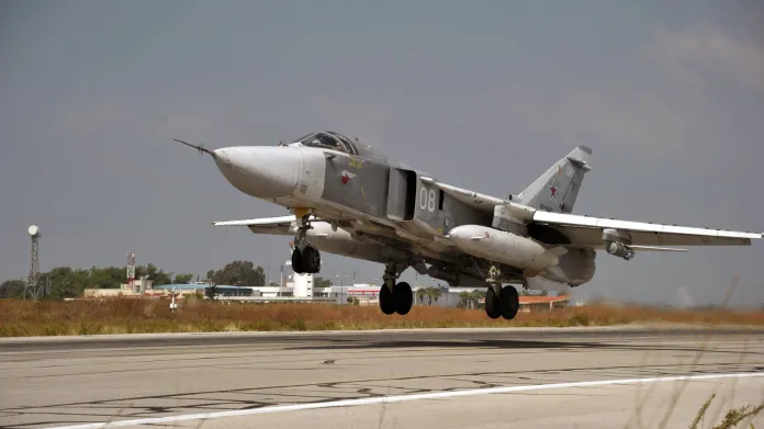 Ruský Su-24 na základně v Sýrii