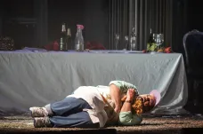 Rigoletto v Národním divadle ztratil hrb, ale ne emoce