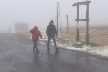 Sněhové vločky se můžou na horách objevovat až do pátku, víkend už bude slunečný