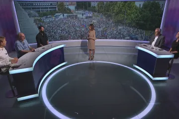 Hosté Událostí, komentářů týdne probrali vypískání politiků na festivalu ve Strážnici