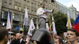 Předseda Národní demokracie Adam Bartoš na demonstraci proti imigrantům