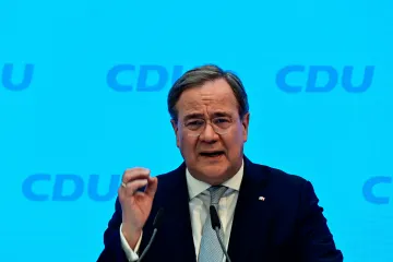 Laschet bojuje o kancléřství, tvrdě se pustil do Merkelové a její vlády