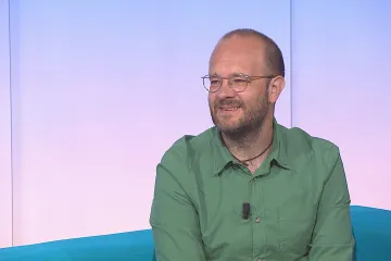 Češi jsou jedničky v podceňování, říká učitel angličtiny Bronislav Sobotka. Výuka jazyků se podle něj zlepšuje