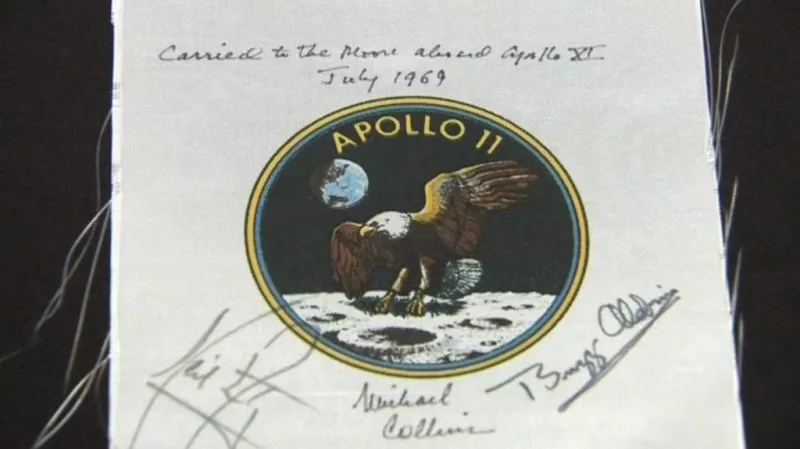 Aukční síň nabízí předměty z kosmu