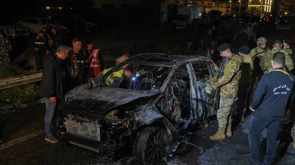 Následky po cíleném izraelském úderu uprostřed eskalujících nepřátelských akcí mezi Izraelem a Hizballáhem, Khaldeh, Libanon, 31. března 2026