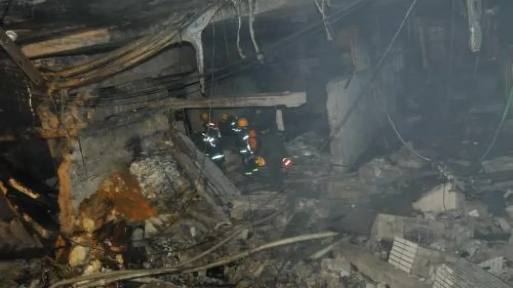 Zdemolovaná čínská kavárna