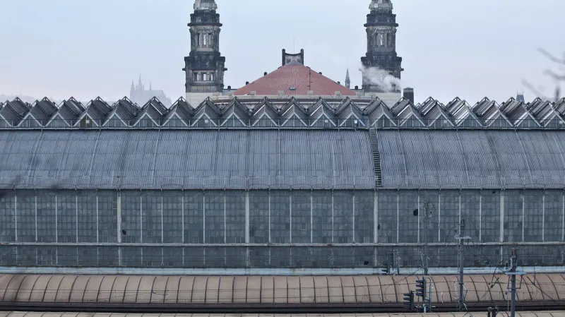 Oprava střechy hlavního nádraží
