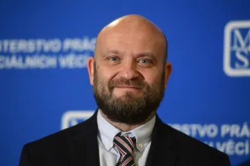 Bývalý ředitel úřadu práce Najmon se po zamítnutí stížnosti obrátí na soud