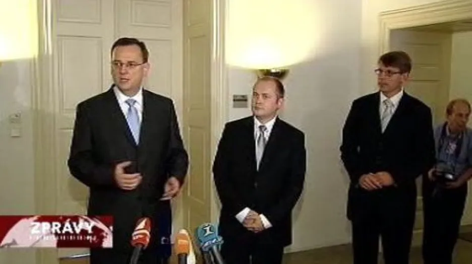 Nečasův kabinet se sejde s hejtmany