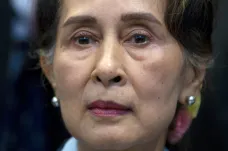 Myanmarský soud uložil svržené vůdkyni Su Ťij čtyřletý trest vězení 