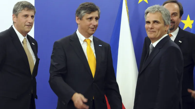 Michael Spindelegger, Jan Fischer, Werner Faymann a Jan Kohout