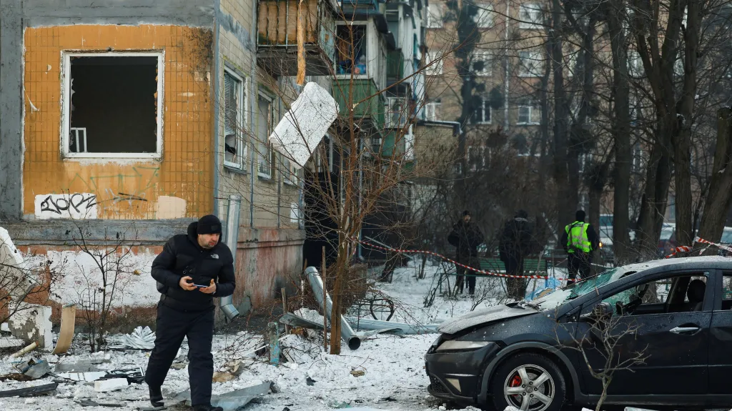 Dům v Kyjevě po zásahu ruským dronem