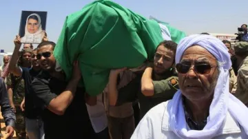 Pohřeb libyjské oběti náletu NATO