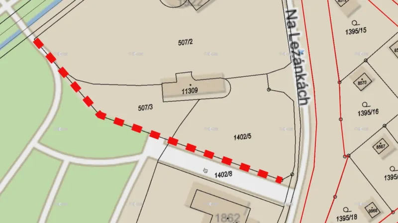 Plot u vily Miloše Holečka