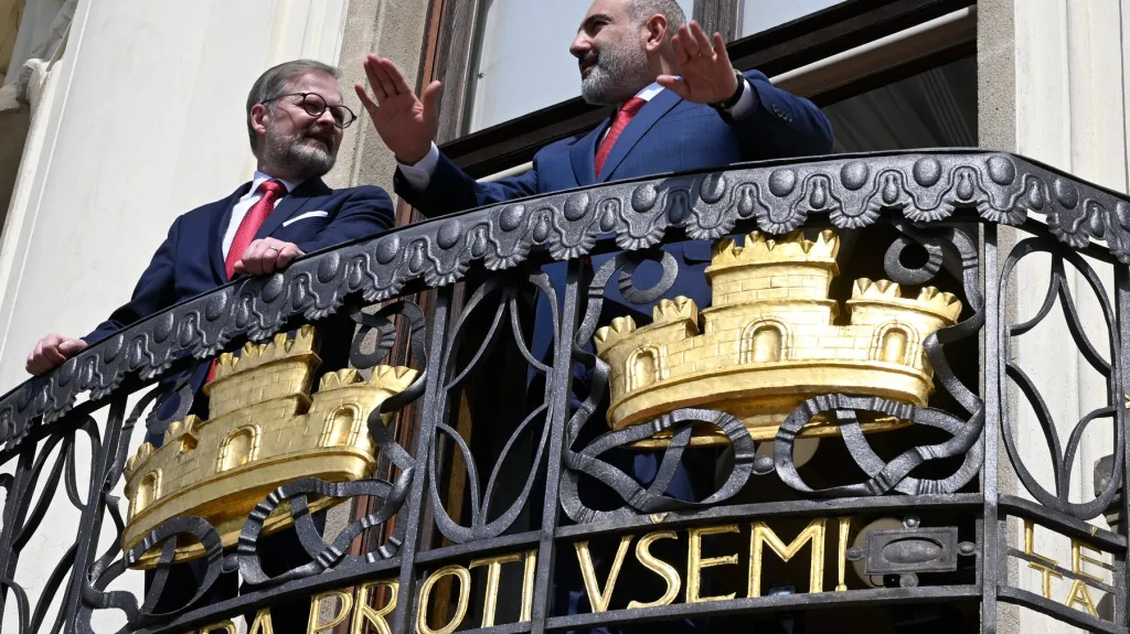 Premiér Petr Fiala se svým arménským protějškem Nikolem Pašinjanem