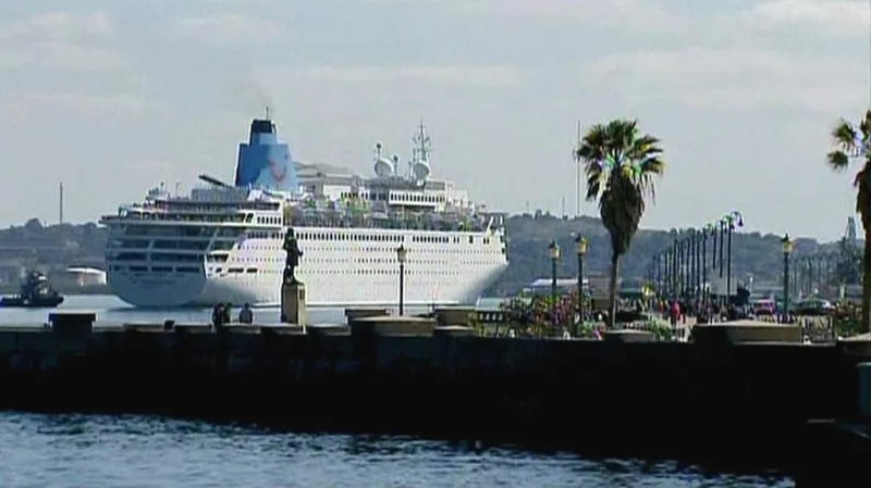 Parník Thomas Dream