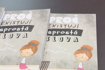 Kniha uvádí děti do politologie a sociologie. Nejtěžší bylo vysvětlit, proč tolik pracujeme, říká autorka