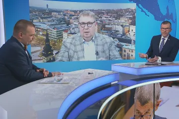 Je to komplikované téma, řekl Baxa k platům politiků. Juchelka volá po solidaritě se seniory