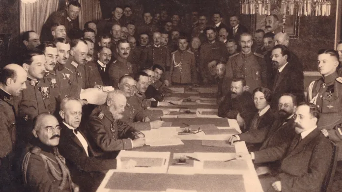 Brest se 15. prosince 1917 stal dějištěm podpisu příměří mezi bolševickým Ruskem a Centrálními mocnostmi