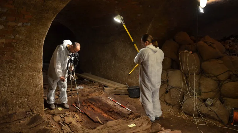 Nález barokních rakví v brněnské kostnici