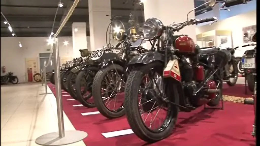 Výstava 50 let Veterán Automoto Clubu v Technickém muzeu v Brně