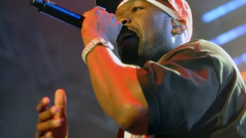 Rapper 50 Cent na koncertu na pražském Výstavišti (březen 2010)