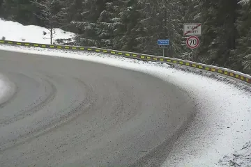 Co ráno nasněžilo, přes den roztává. Večer proto hrozí náledí