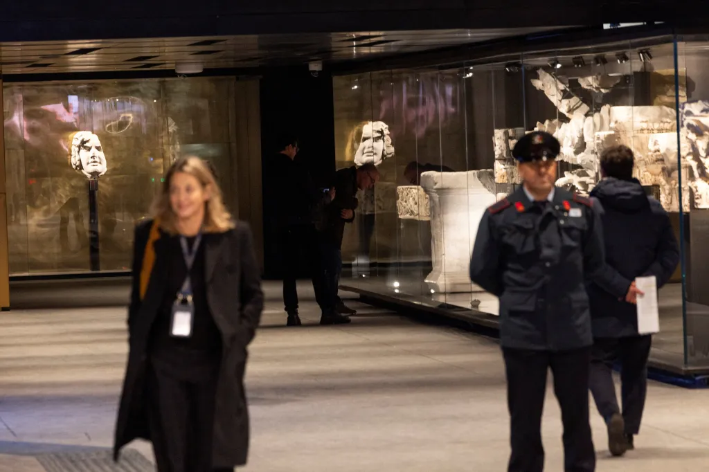 Metro C má přepravovat 600 tisíc cestujících denně, čímž se zmírní notoricky známé dopravní zácpy v Římě a urychlí se přeprava turistů mezi hlavními památkami