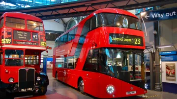 Poprvé za 50 let si společnost Transport for London objednala vývoj autobusu postaveného speciálně pro britské hlavní město. Návrh od studia Thomase Heatherwicka byl představen v roce 2010.