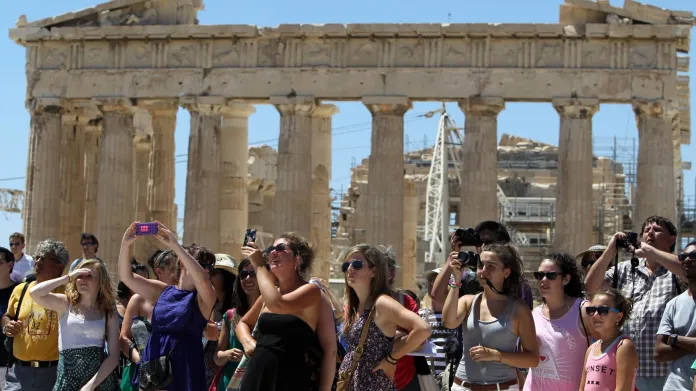 Turisté v Aténách