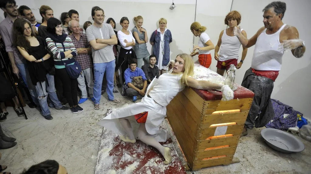 Příliš tichý nos - site-specific projekt v Nekázance