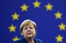 Merkelová se vyslovila pro vznik armády EU