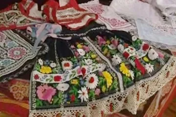 Mladí na Kyjovsku se učí, jak pečovat o kroj