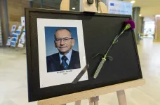 Poslední rozloučení se zesnulým šéfem Senátu Kuberou bude v pondělí 3. února