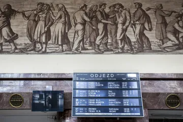 Opravená nástupiště i koleje. Modernizace nádraží na pražském Smíchově začne brzy, vyjde na miliardy