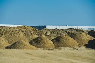 Černovice chtějí jednat s Brnem o převodu pískovny. Současně hledají nového jednatele