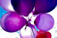 Světu dochází helium, druhý nejběžnější prvek ve vesmíru. Doplatí na to výrobci balonků i medicína