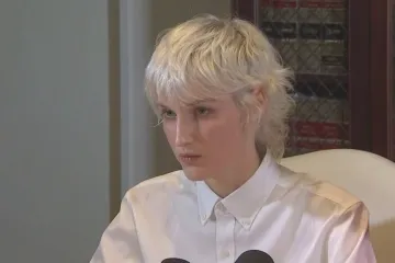 Další žena obvinila Epsteina ze znásilnění, skandál sahá až k princi Andrewovi