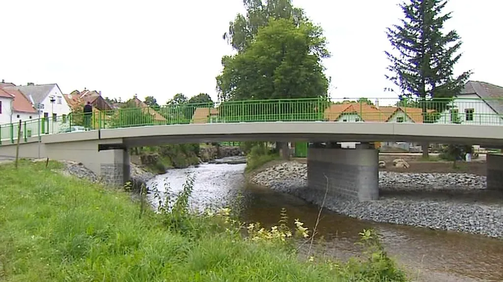 Nový most v Benešově nad Černou