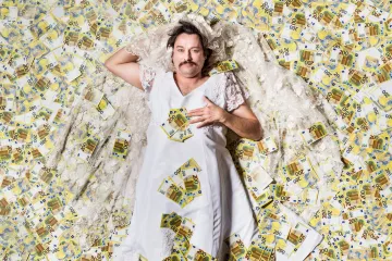 Peníze dělaj’ člověka, varuje Lakomec z Klicperova divadla