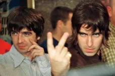 V Knebworthu chtělo na Oasis dva a půl milionu Britů. Dvojici koncertů z roku 1996 mapuje dokument, který se představí i v Česku