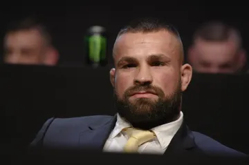 V kauze zápasníka Vémoly obvinila policie další dva lidi