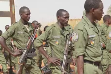 Tři africké vojenské režimy se bojí intervence, uzavřely obrannou smlouvu