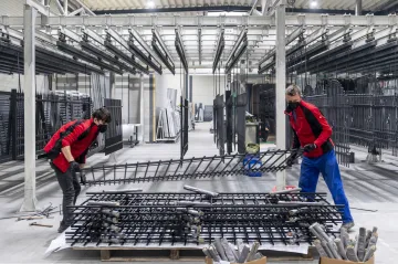 Odbory a zaměstnavatelé vyzvali vládu, aby prodloužila Antivirus do konce června