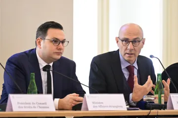 Mezinárodní systém založený na Chartě OSN je pod bezprecedentním tlakem, prohlásil Lipavský