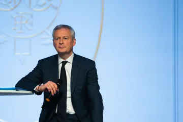 Francie se s USA dohodla na postupu k digitální dani