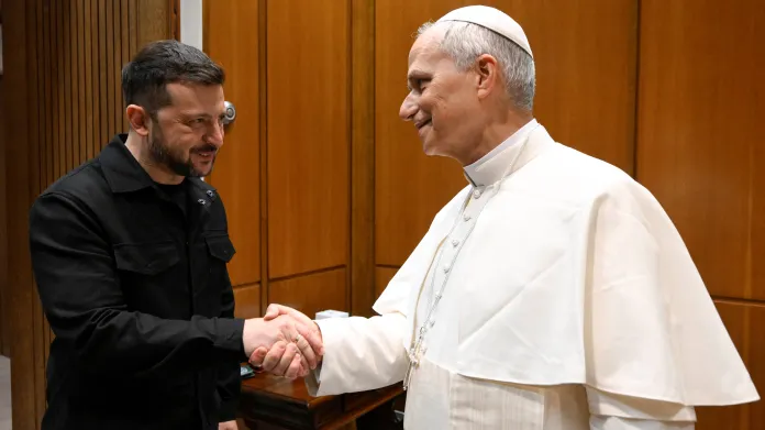 Ukrajinský prezident Volodymyr Zelenskyj a papež Lev XIV.