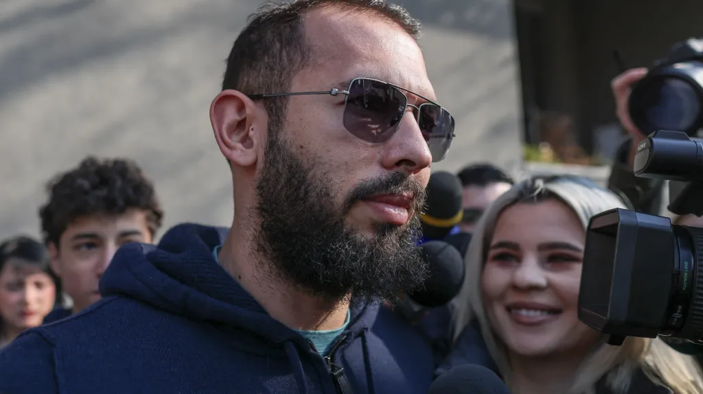 Andrew Tate před rumunskou prokuraturou