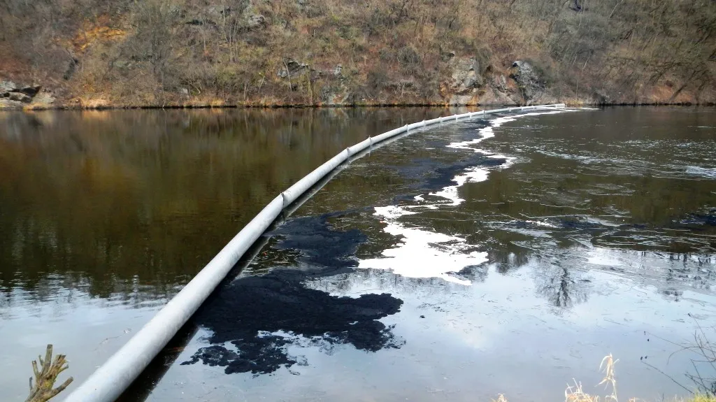 Ropná havárie v Týně nad Vltavou